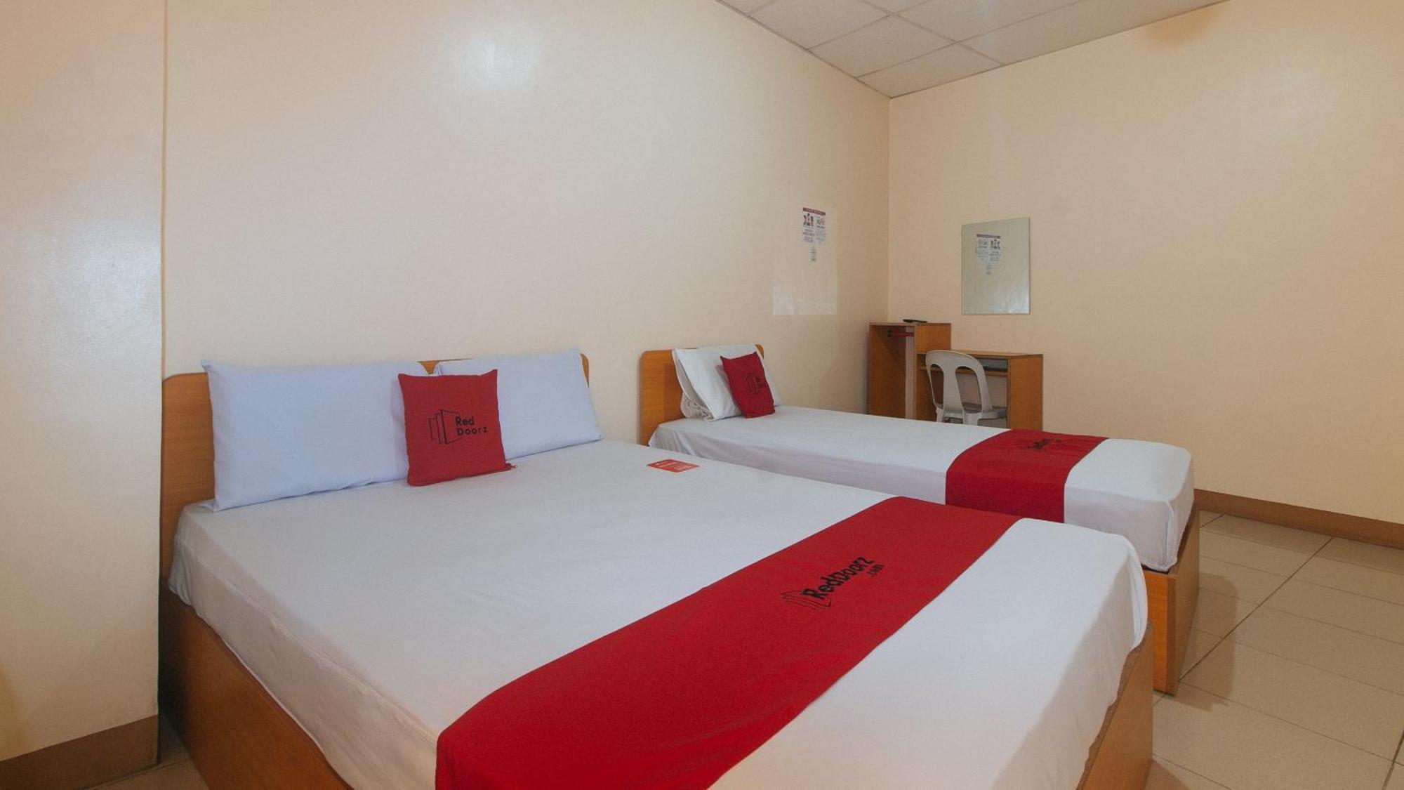 Reddoorz @ Asiana Pension Inn Mandaue City Ngoại thất bức ảnh