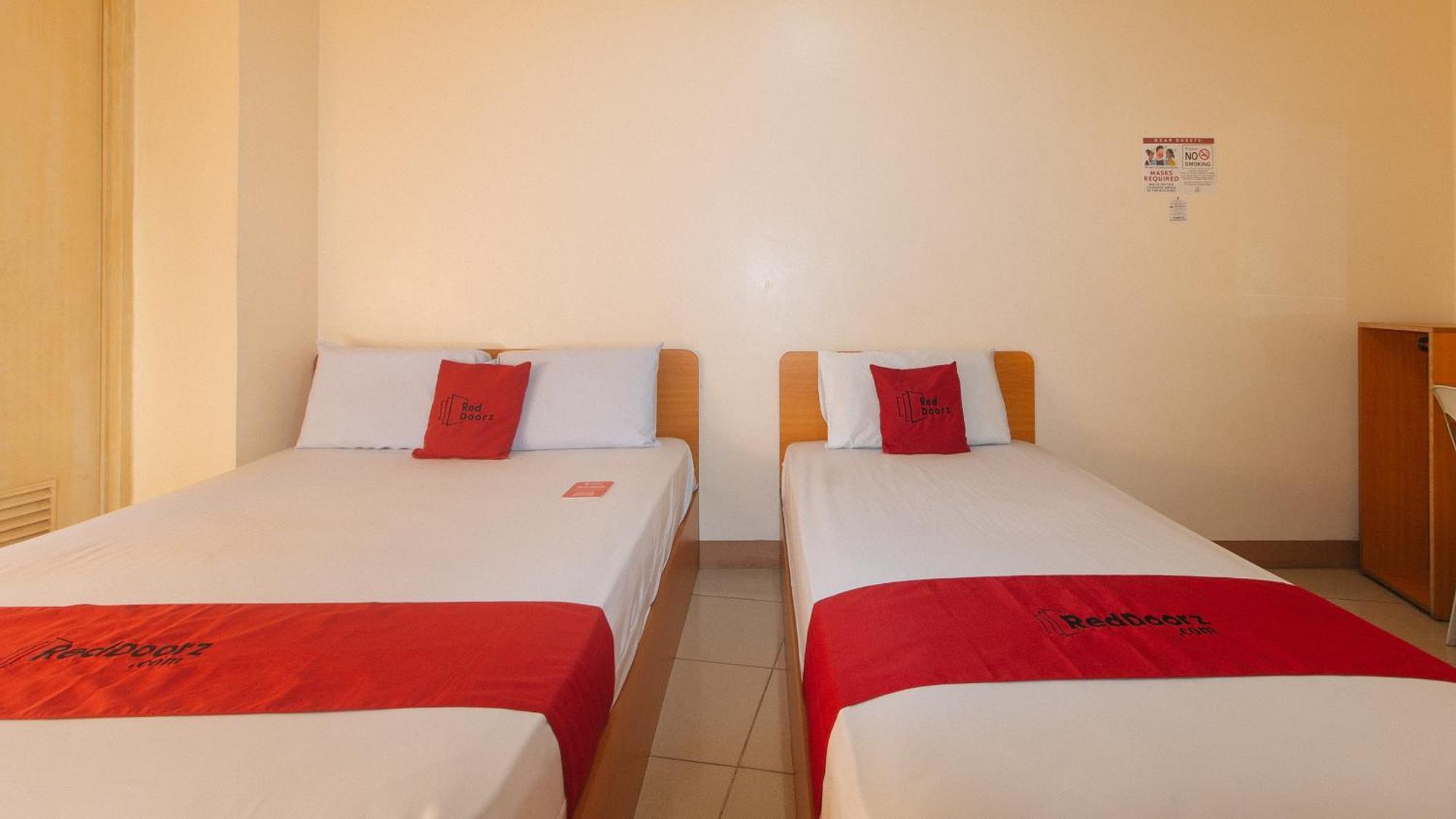 Reddoorz @ Asiana Pension Inn Mandaue City Ngoại thất bức ảnh