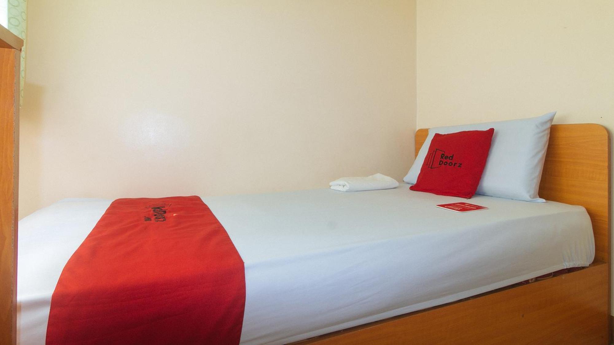 Reddoorz @ Asiana Pension Inn Mandaue City Ngoại thất bức ảnh